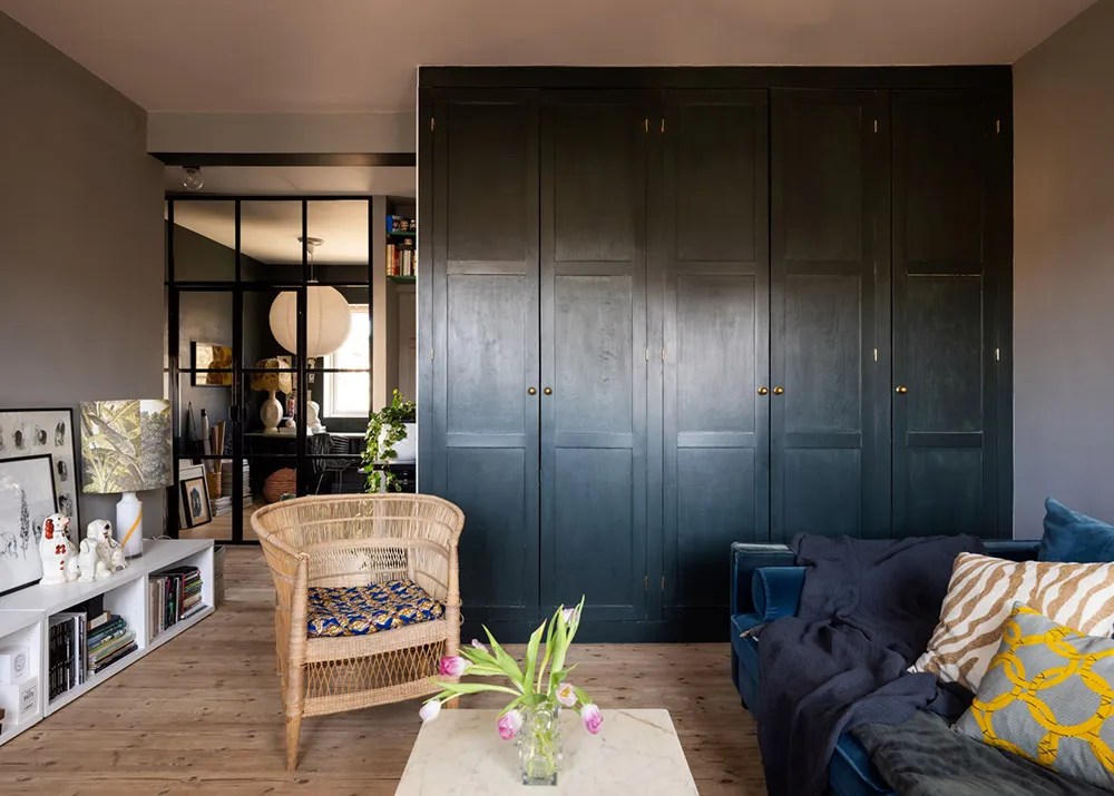 Szwedzka dacha z niespodziewanymi wnętrzami - Gallery image 14