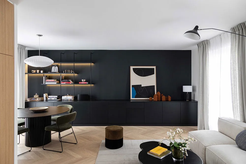 Stylowy nowoczesny design z czarnymi akcentami w Paryżu - 4
