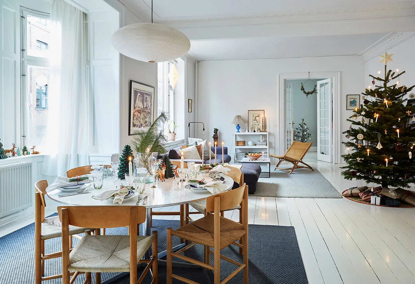 Interior festivo luminoso de un apartamento en Dinamarca - Gallery image 2
