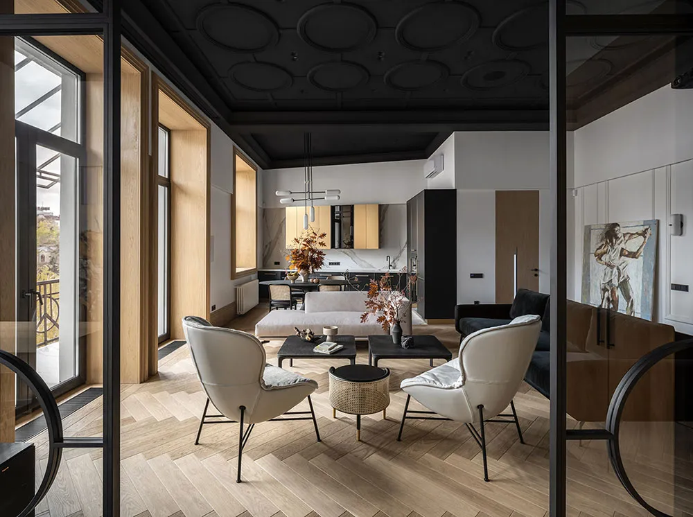 Plafond noir avec décorations et meubles audacieux : transformation spectaculaire au centre de Kiev - Gallery image 5