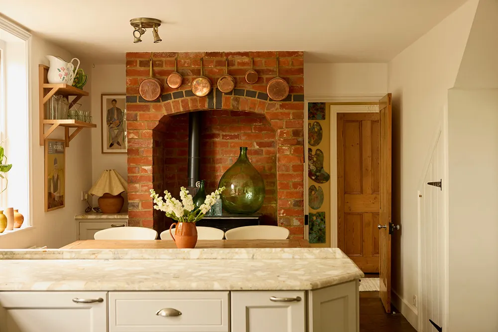 UNGEBRÄUHLICHES HAUS VOM 19. JAHRHUNDERT IN HAMPSHIRE - Gallery image 4