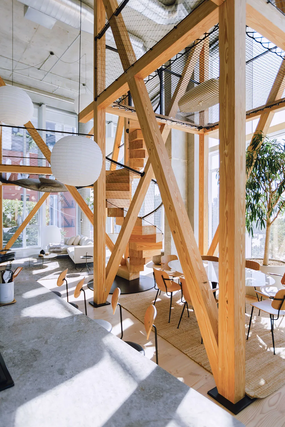 Impresionante loft en Nueva York con estructura de madera en el interior - Gallery image 1