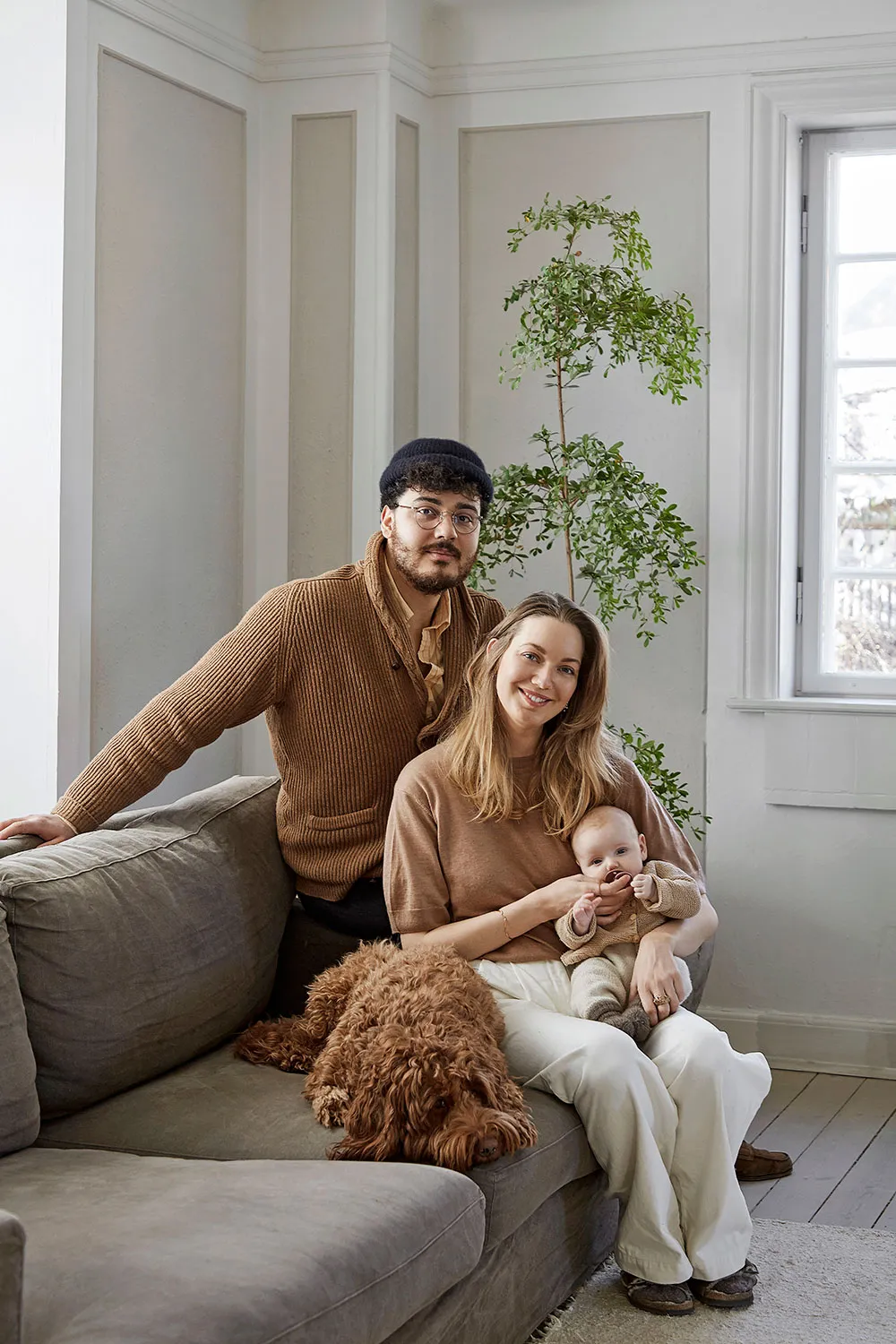 आरामदायक स्कैंडिनेवियन इंटीरियर, शांतिपूर्ण शीतकालीन सजावट के साथ - Gallery image 10