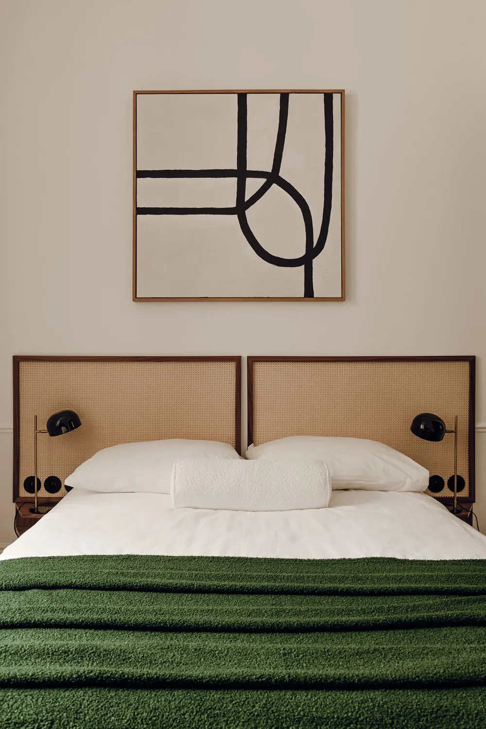 Elegant and Stylish Modern Interior with High Ceilings in Krakow - Gallery image 21