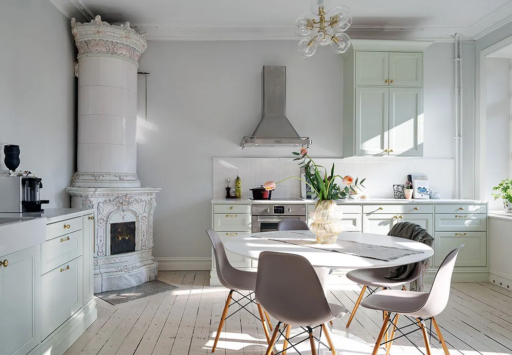 Nice pastel kitchen in light Scandinavian apartment design (100 sqm) - Gallery image 2