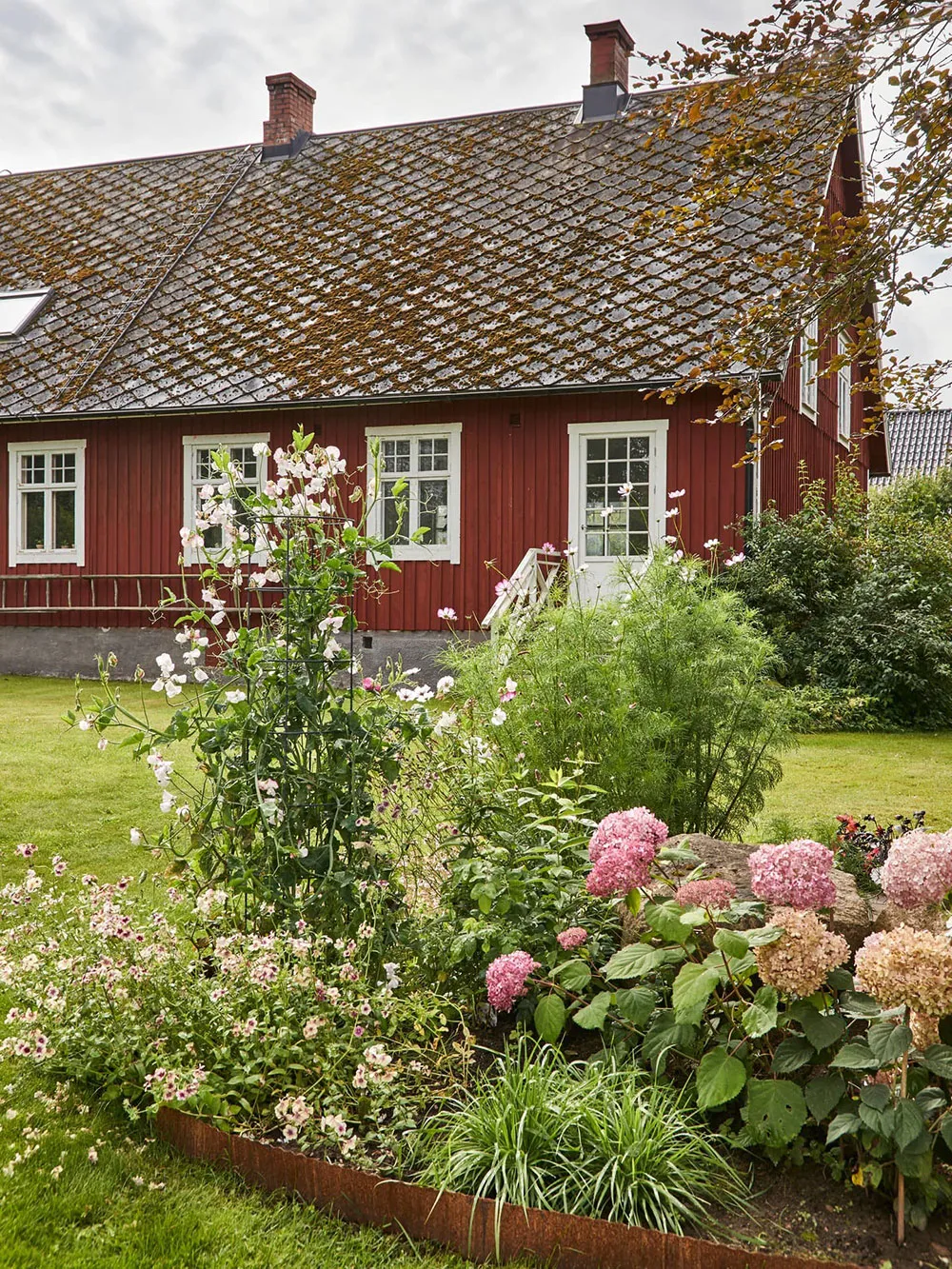 Schöne Ferienhaus in ehemaligem kirchlichem Gebäude aus dem Jahr 1928 in Schweden - Gallery image 1