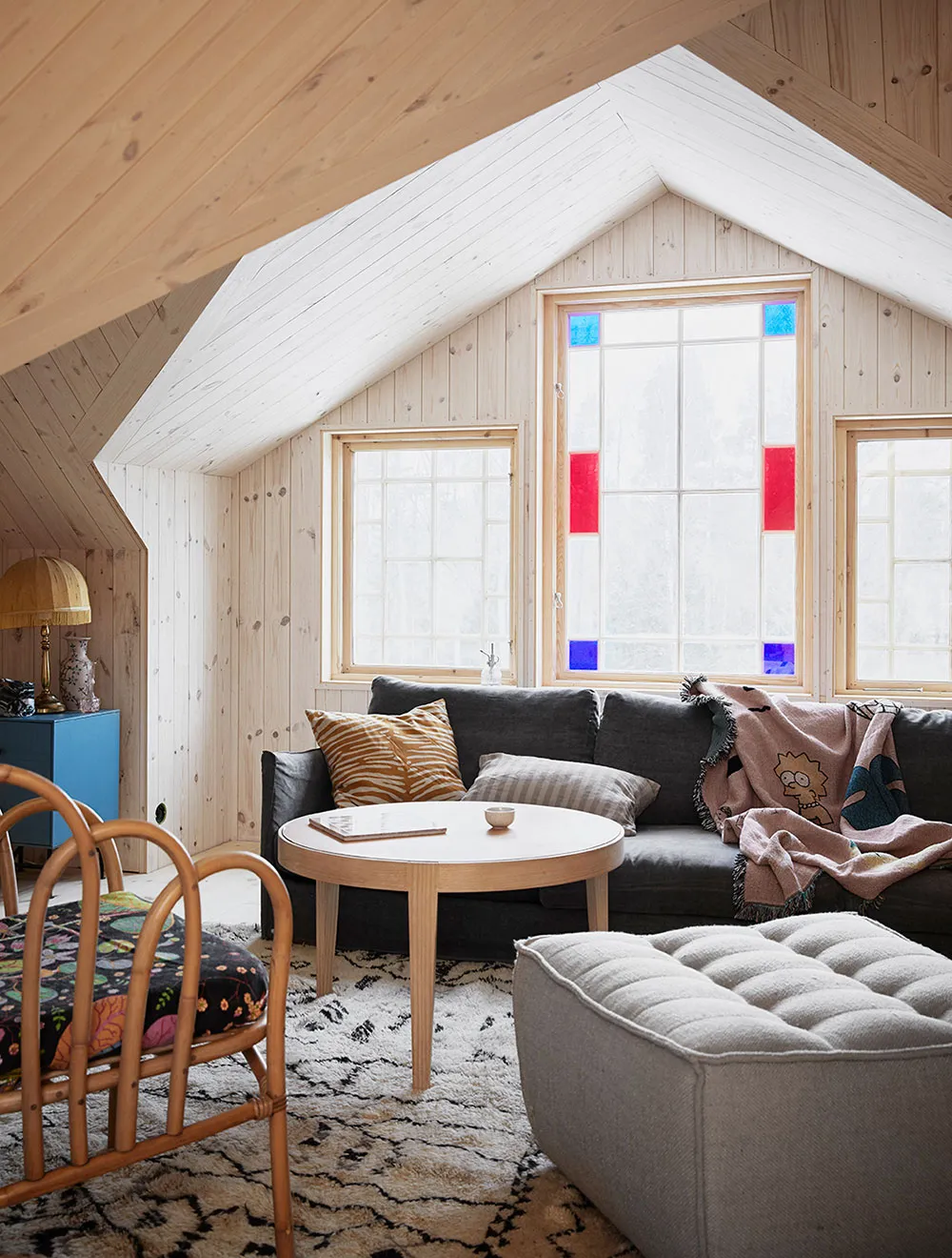 डेकोरेटर डेनिस वैलेंसिया द्वारा तैयार की गई “विविध एवं रंगीन आंतरिक सजावटों” की नई श्रृंखला - Gallery image 15