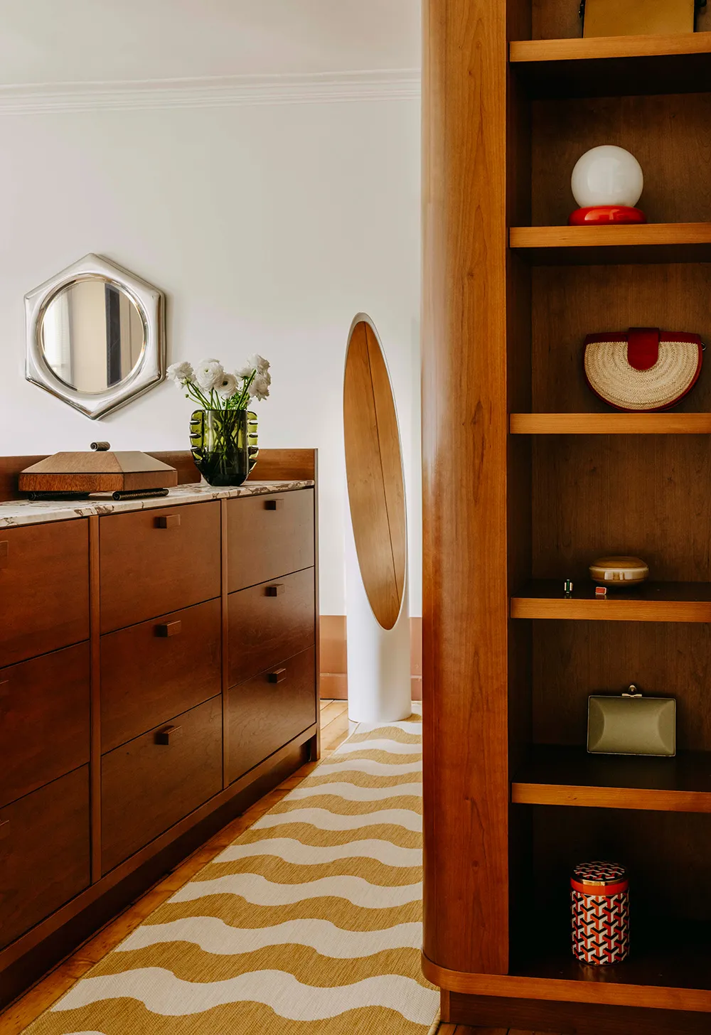 Intérieurs extravagants d'une maison historique à Paris - Gallery image 7