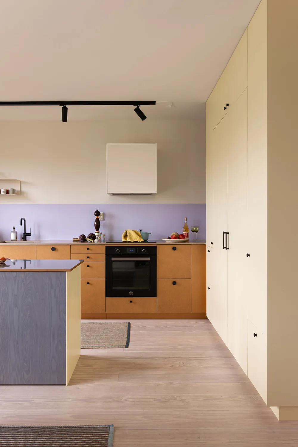 Beaux accents pastel dans le design d'une appartement en style scandinave (87 m²) - Gallery image 4