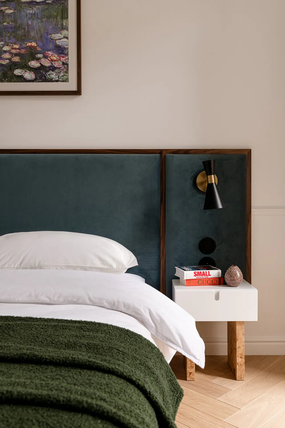 Elegant and Stylish Modern Interior with High Ceilings in Krakow - Gallery image 15