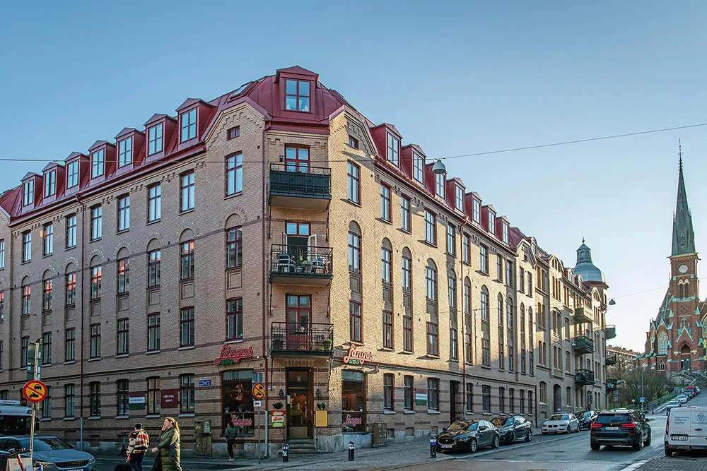 स्वीडन में स्थित एक छोटे 2-बेडरूम वाले अपार्टमेंट का इंटीरियर (64 वर्ग मीटर)
(“Snow White: The Interior of a Small 2-Bedroom Apartment in Sweden (64 sqm)”)
**अनुवाद:**
स्वीडन में स्थित एक छोटे, 2-बेडरूम वाले अपार्टमेंट का इंटीरियर (क्षेत्रफल: 64 वर्ग मीटर)
**विवरण:**
यह अनुवाद स्वीडन में स्थित एक छोटे, 2-बेडरूम वाले अपार्टमेंट के इंटीरियर का वर्णन करता है। अपार्टमेंट का क्षेत्रफल 64 वर्ग मीटर है। - Gallery image 29