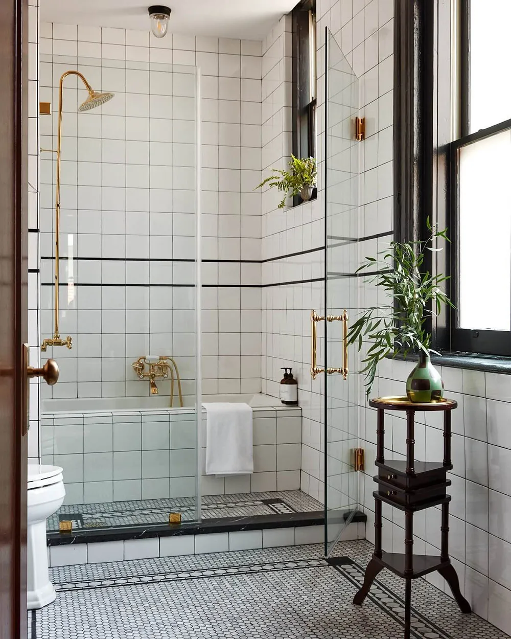 Luxurious Colonial Interiors of the Boutique Hotel Guild House in Philadelphia - Gallery image 5