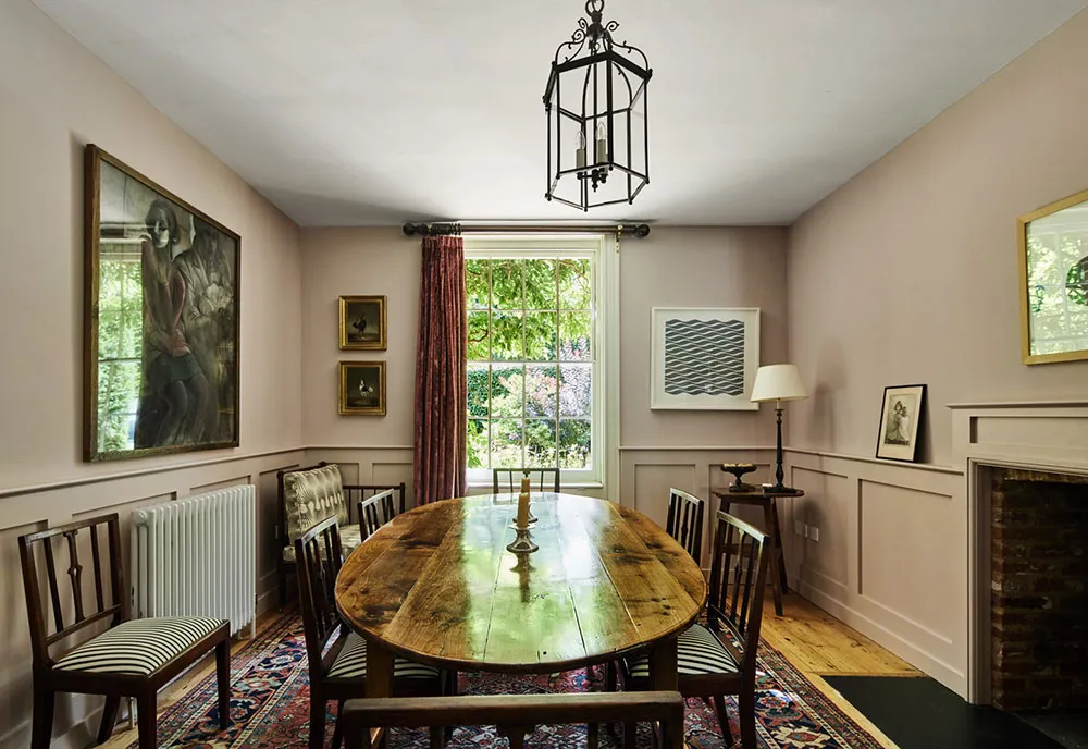 Un encantador coto inglés sumergido en la vegetación - Gallery image 8