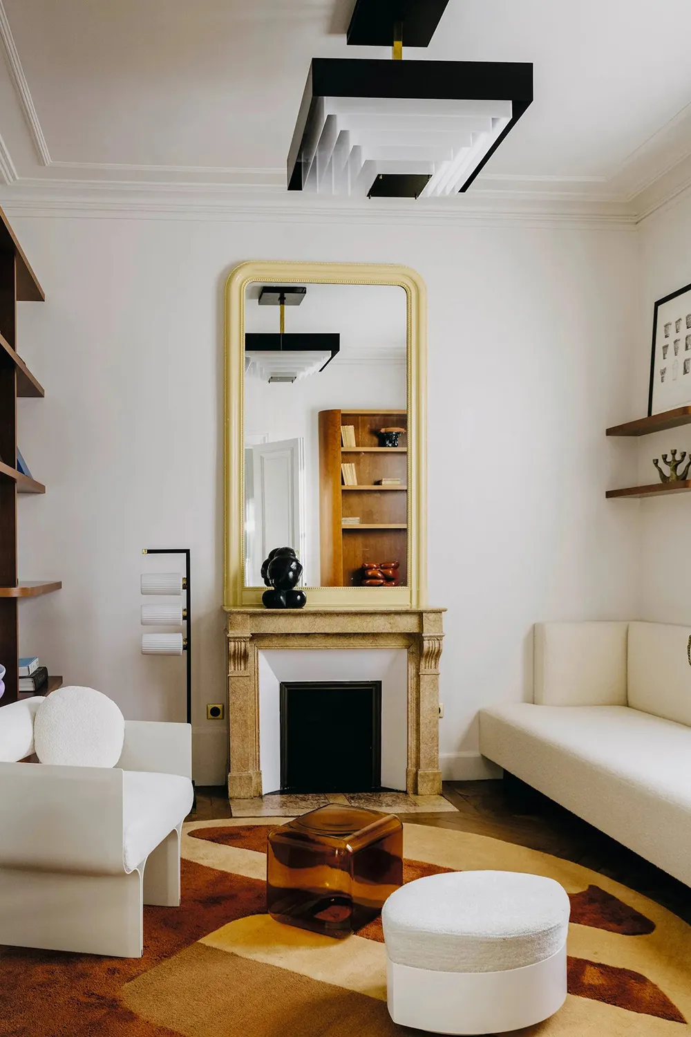 Intérieurs extravagants d'une maison historique à Paris - Gallery image 2