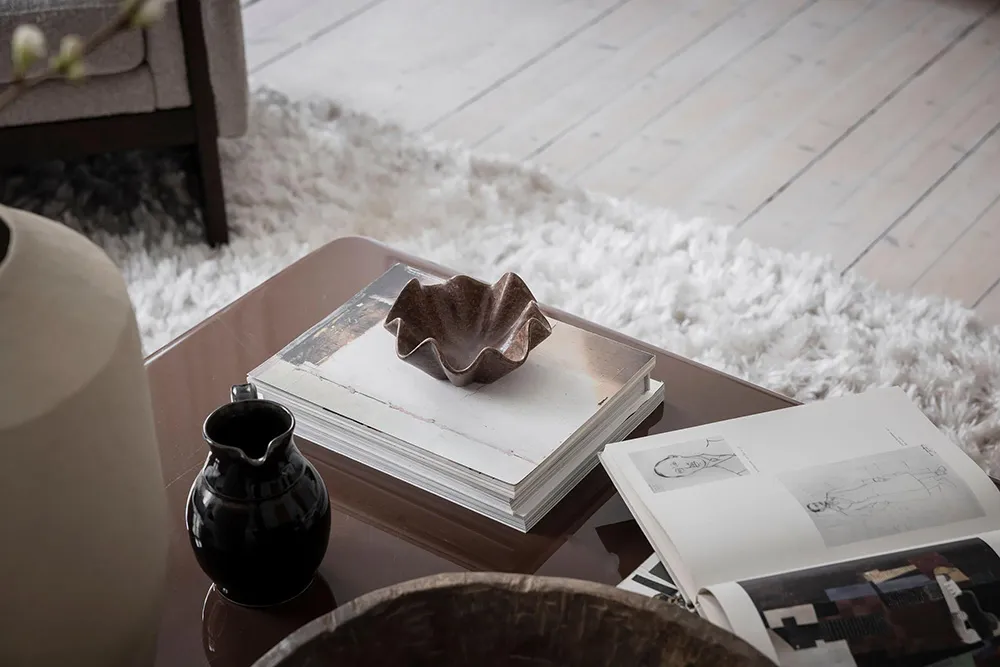 स्वीडन में स्थित एक छोटे 2-बेडरूम वाले अपार्टमेंट का इंटीरियर (64 वर्ग मीटर)
(“Snow White: The Interior of a Small 2-Bedroom Apartment in Sweden (64 sqm)”)
**अनुवाद:**
स्वीडन में स्थित एक छोटे, 2-बेडरूम वाले अपार्टमेंट का इंटीरियर (क्षेत्रफल: 64 वर्ग मीटर)
**विवरण:**
यह अनुवाद स्वीडन में स्थित एक छोटे, 2-बेडरूम वाले अपार्टमेंट के इंटीरियर का वर्णन करता है। अपार्टमेंट का क्षेत्रफल 64 वर्ग मीटर है। - Gallery image 5