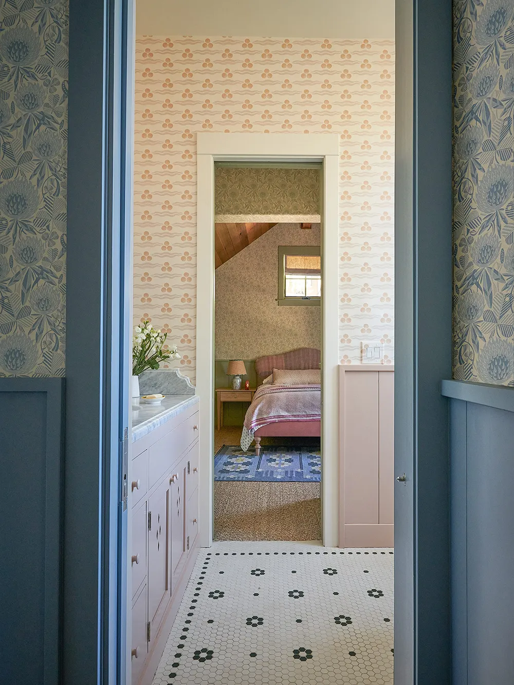 Mountain Cottage Designer in California Mountains with Colorful Interiors - Gallery image 16