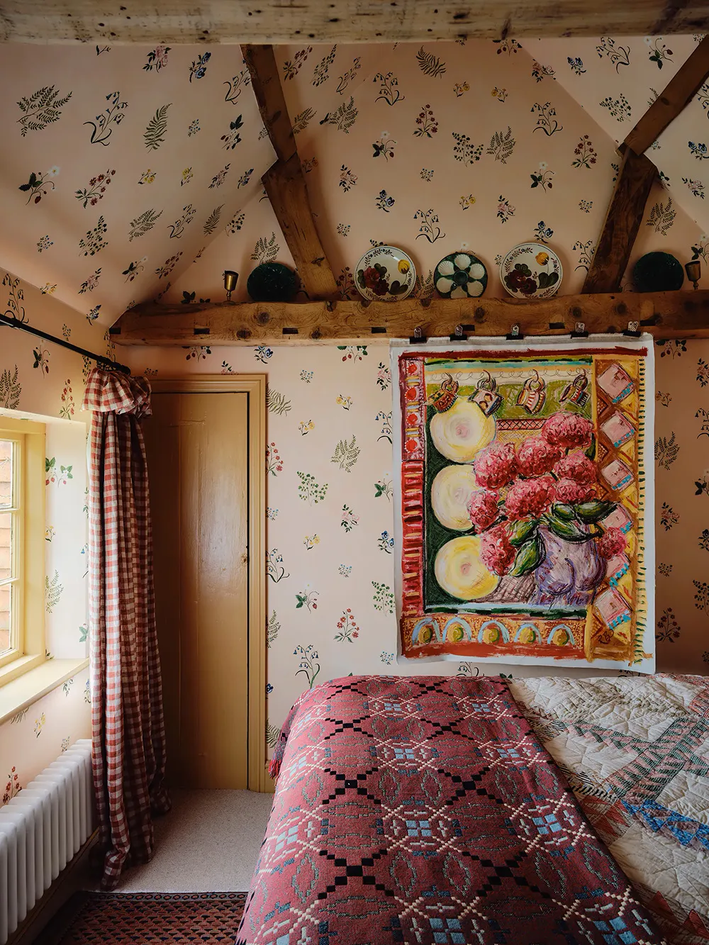 17世紀にルーツを持つ、イングランドにある色彩豊かなアーティストのコテージ - Gallery image 20