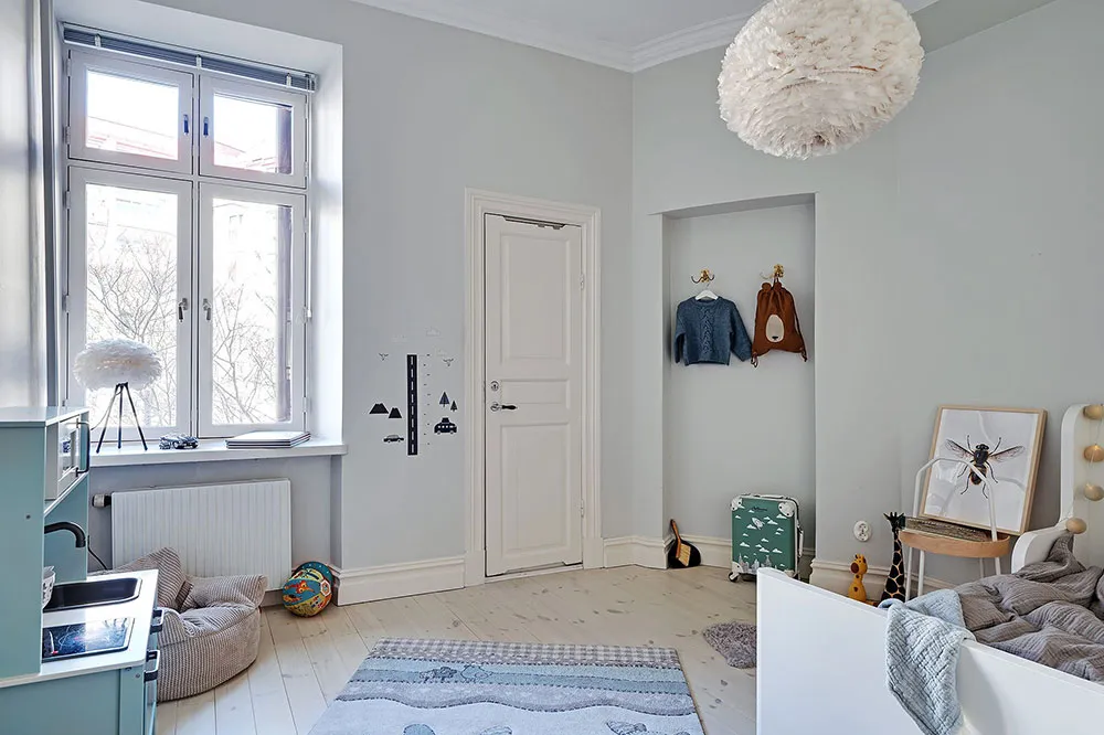 Nice pastel kitchen in light Scandinavian apartment design (100 sqm) - Gallery image 24