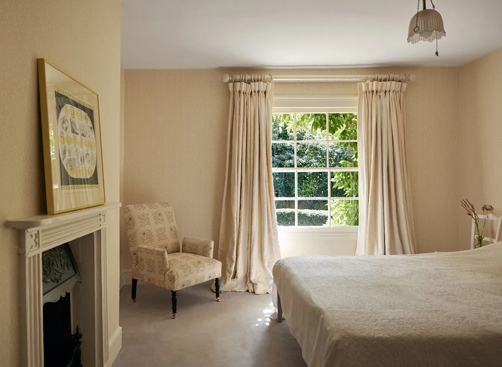 Un encantador coto inglés sumergido en la vegetación - Gallery image 17