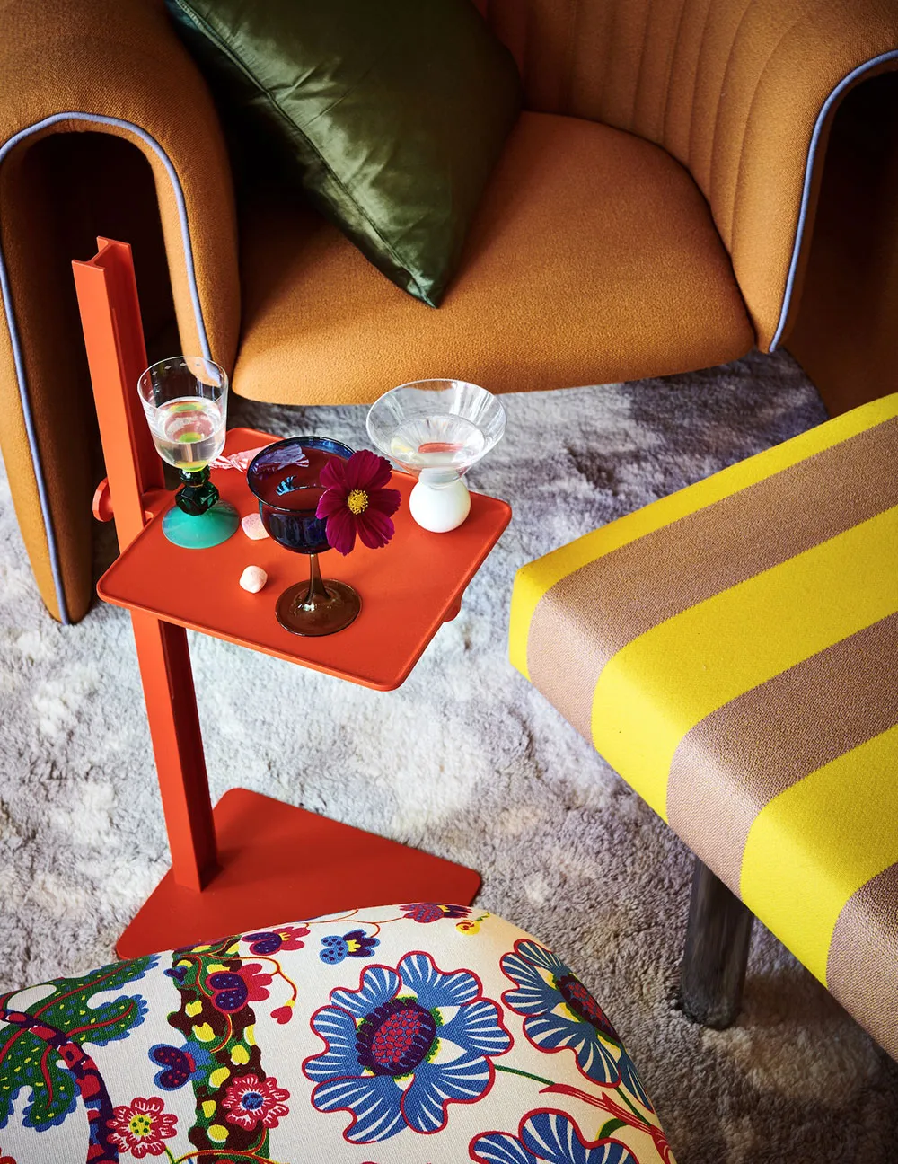 डेकोरेटर डेनिस वैलेंसिया द्वारा तैयार की गई “विविध एवं रंगीन आंतरिक सजावटों” की नई श्रृंखला - Gallery image 12