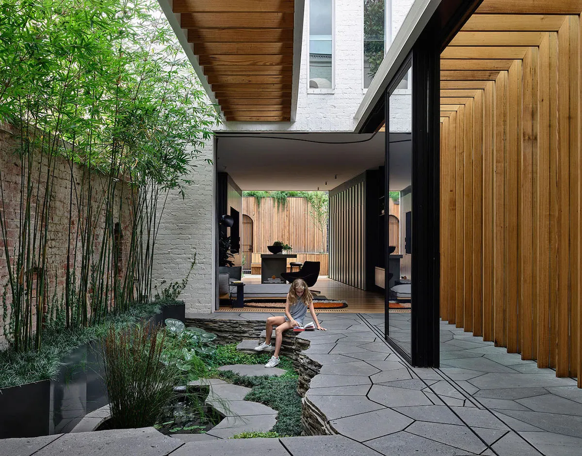 Casa moderna en Melbourne con concepto abierto y diseños de interiores elegantes - 1