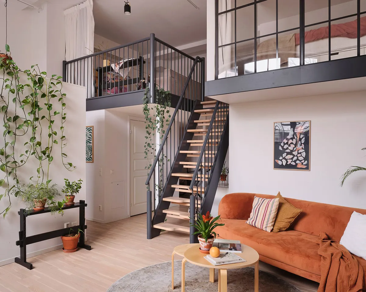 Heller Dekor und Loft-Stockwerk: Loft in ehemaligem Fabrikgebäude in Stockholm - Gallery image 2