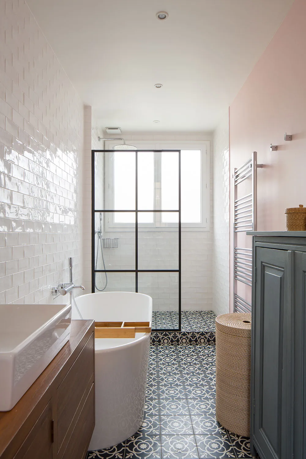 Accents colorés dans le design d'un appartement à Paris - Gallery image 15