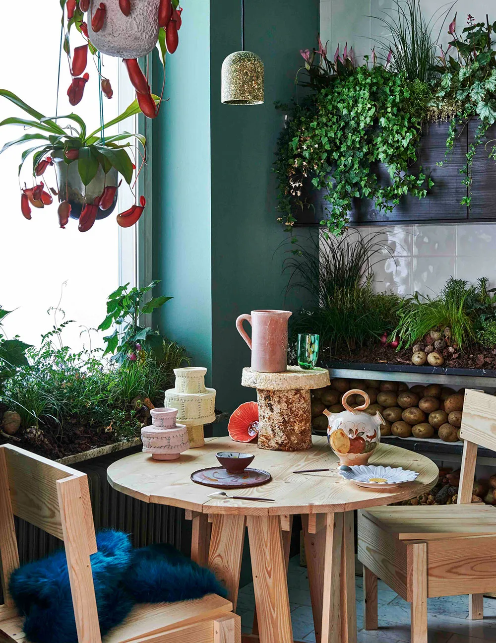 डेकोरेटर डेनिस वैलेंसिया द्वारा तैयार की गई “विविध एवं रंगीन आंतरिक सजावटों” की नई श्रृंखला - Gallery image 2