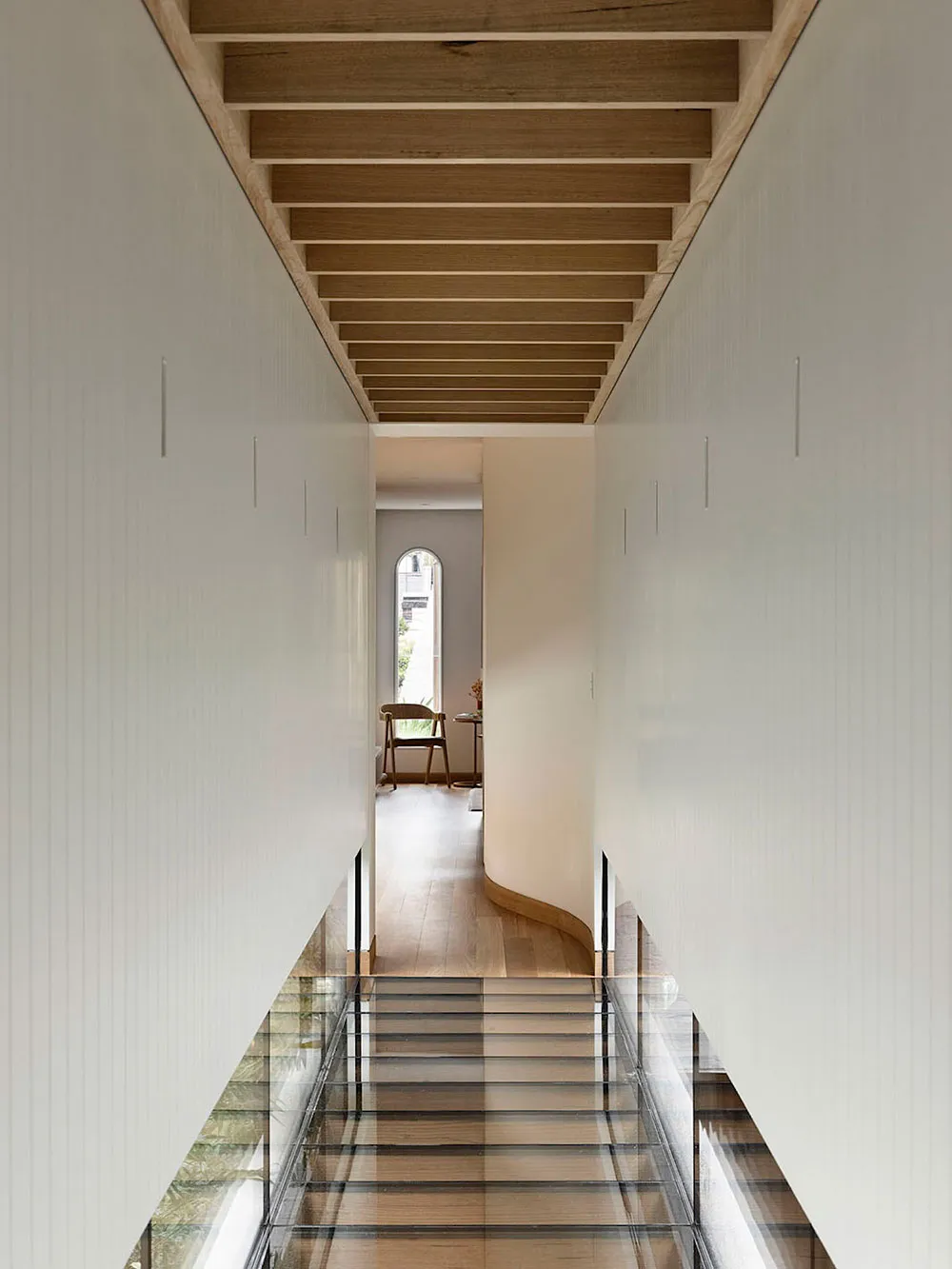 Casa moderna en Melbourne con concepto abierto y diseños de interiores elegantes - 14