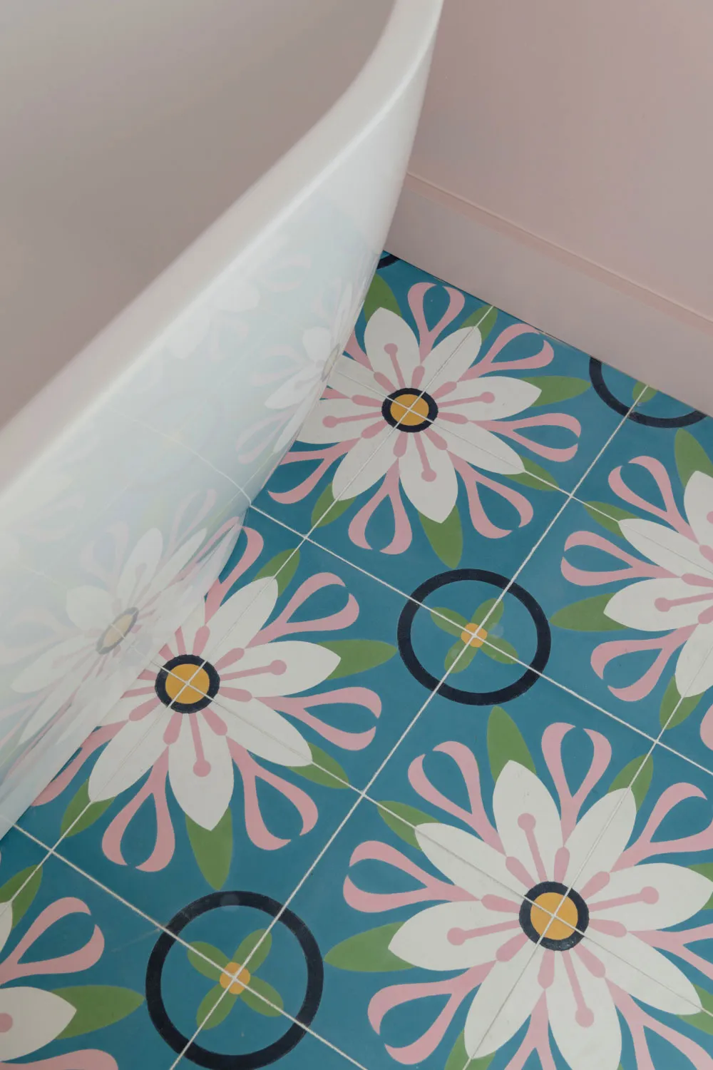 Helleres Interior eines traditionellen Hauses im Vorort von Paris - Gallery image 18