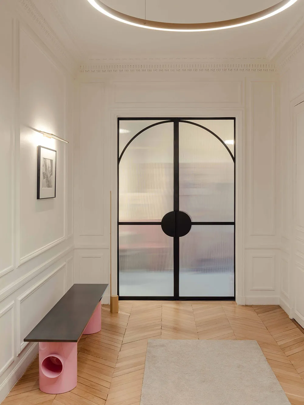 Лёгкий современный дизайн для просторной квартиры в Османском доме в Париже - Gallery image 6