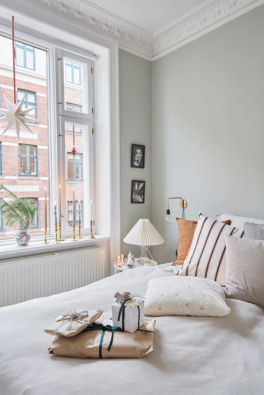 Interior festivo luminoso de un apartamento en Dinamarca - Gallery image 17