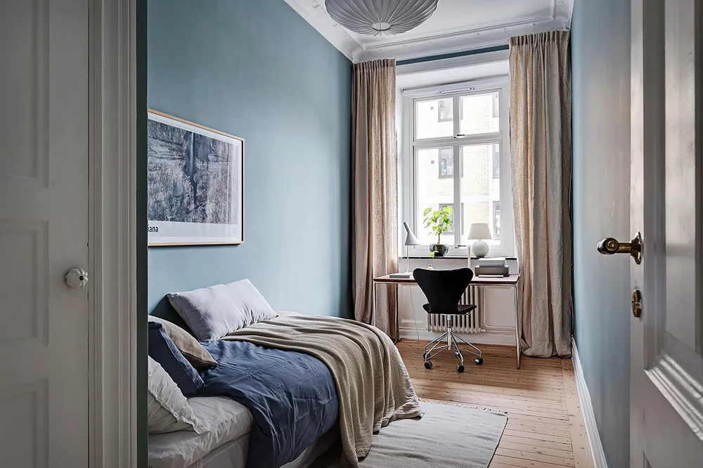 Elegante diseño escandinavo con acentos oscuros en el decorado - Gallery image 24