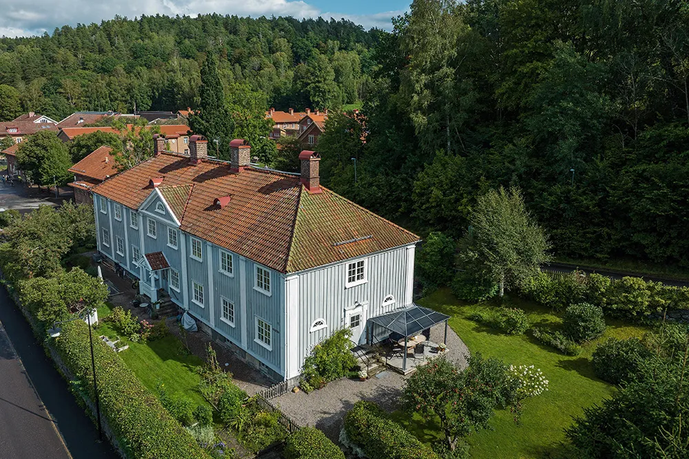 Белые интерьеры и винтажный декор: красивая дача в Швеции - Gallery image 30