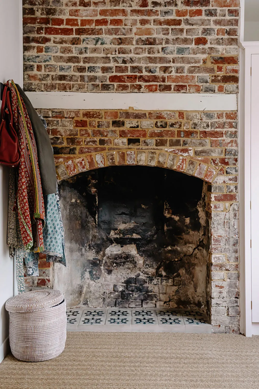 Charm of a Historic Georgian Mansion in Hampshire - Gallery image 17