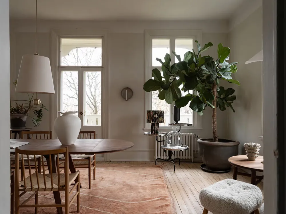 Elegante moderne Innenausstattungen traditioneller schwedischer Villen - Gallery image 4