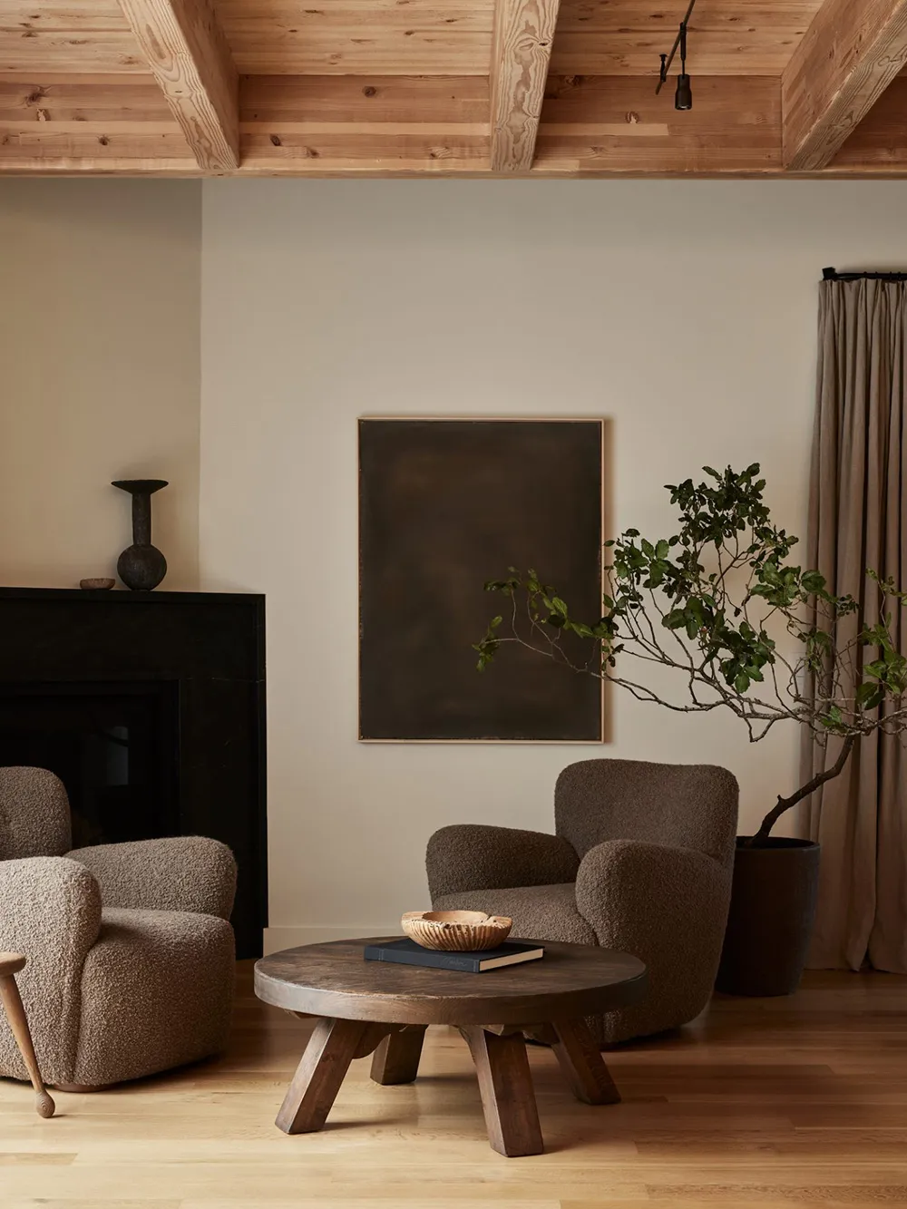 Стильные акценты и натуральные материалы: дом дизайнера в Калифорнии - Gallery image 1