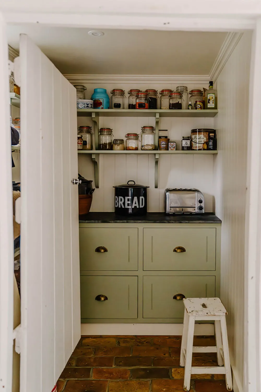 Charm of a Historic Georgian Mansion in Hampshire - Gallery image 11