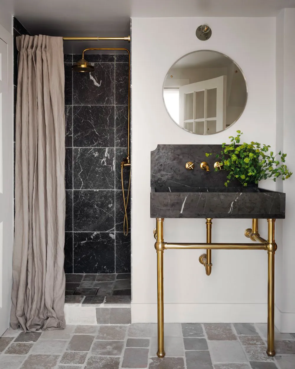 Сісти від усього: оновлення красивого підмісцевого дому, якого немає на картах - Gallery image 17