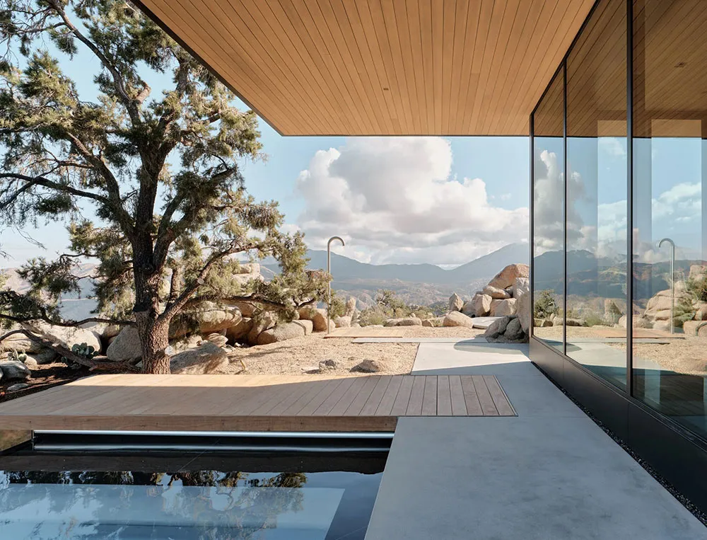 Maison dans le désert de Californie avec piscine et murs en verre - Gallery image 26