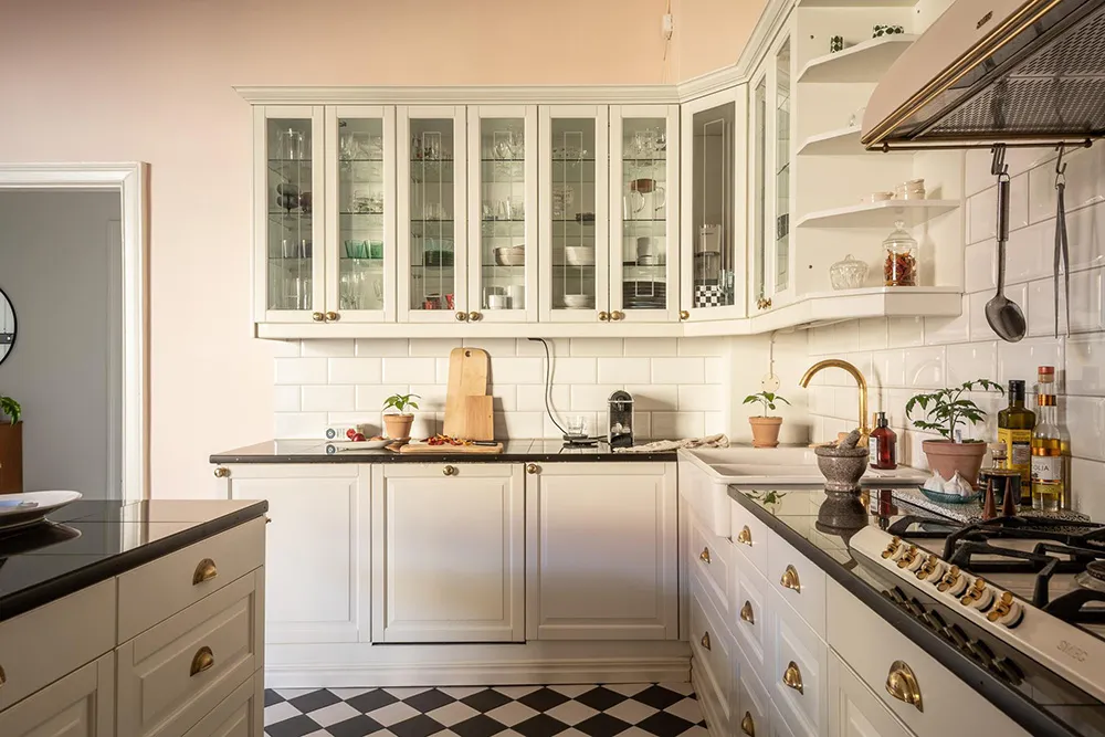 Colorful Accents and Gentle Notes: Pleasant Apartment in Goteborg (87 sqm) - Gallery image 19