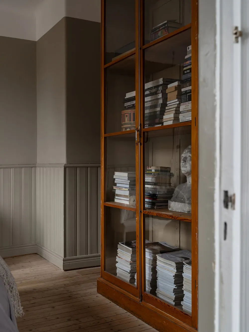 Elegante moderne Innenausstattungen traditioneller schwedischer Villen - Gallery image 15