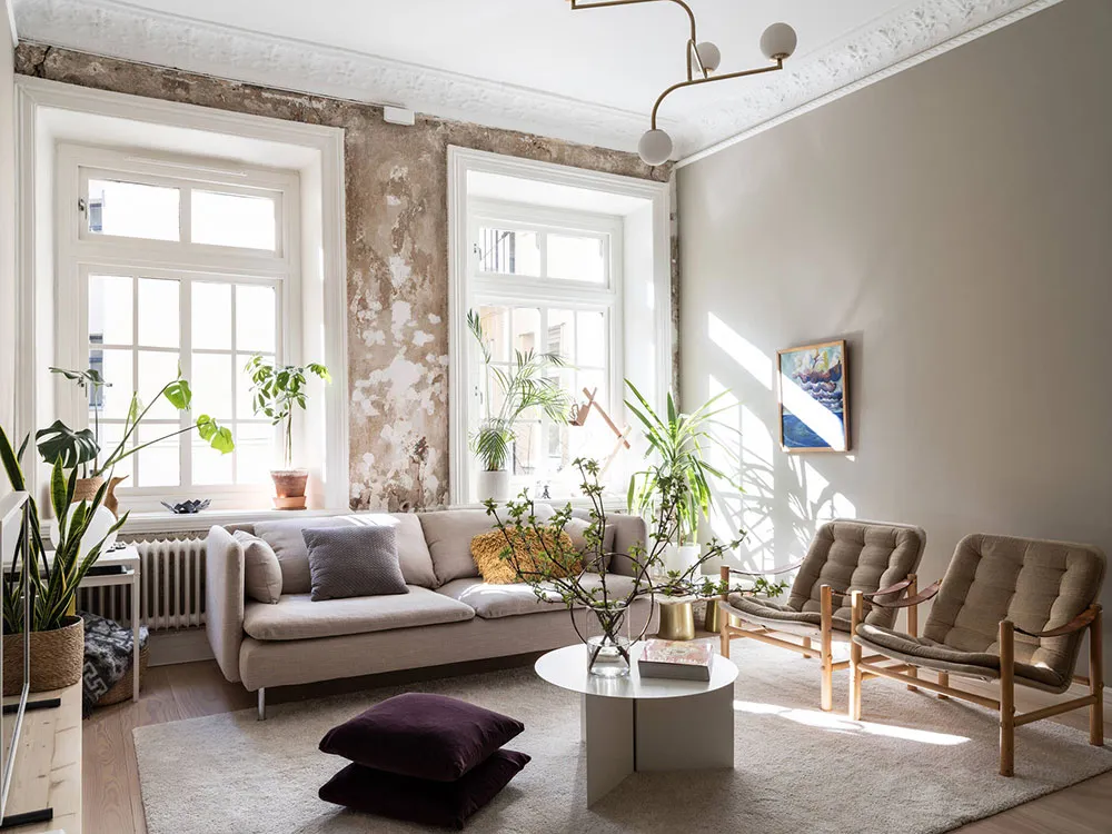 Murs peints à la main et cuisine blanche-verte inhabituelle : appartement à Göteborg (75 m²) - Gallery image 1