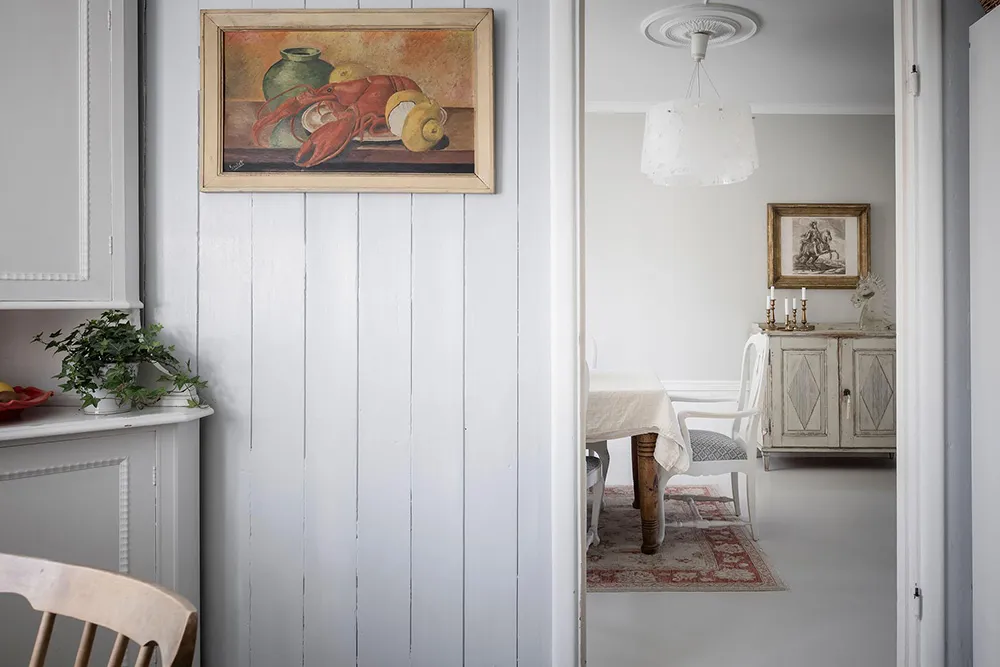 Белые интерьеры и винтажный декор: красивая дача в Швеции - Gallery image 8