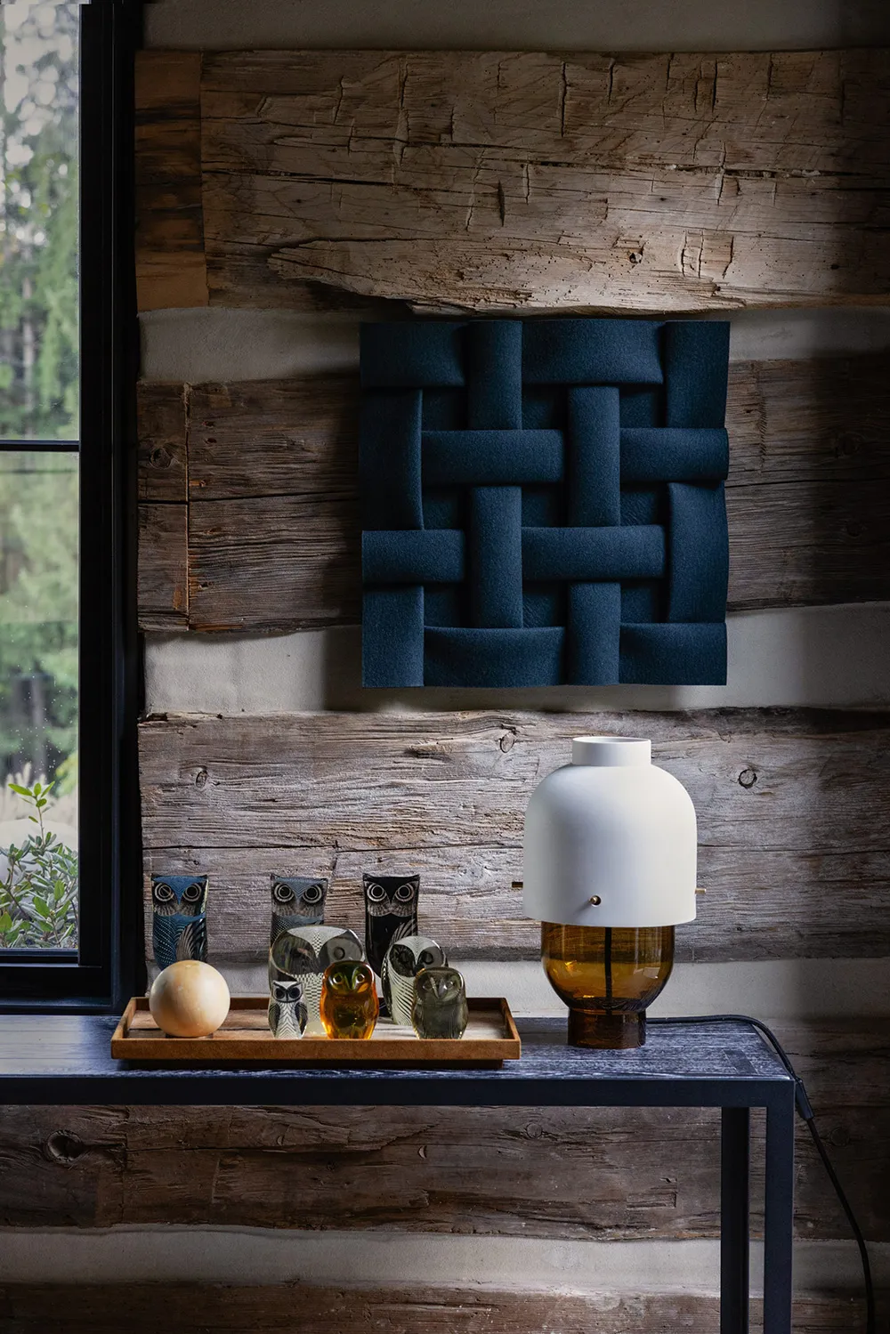 Kleine Holzhütte in Kanada mit stilvollen Akzenten im Design - 5