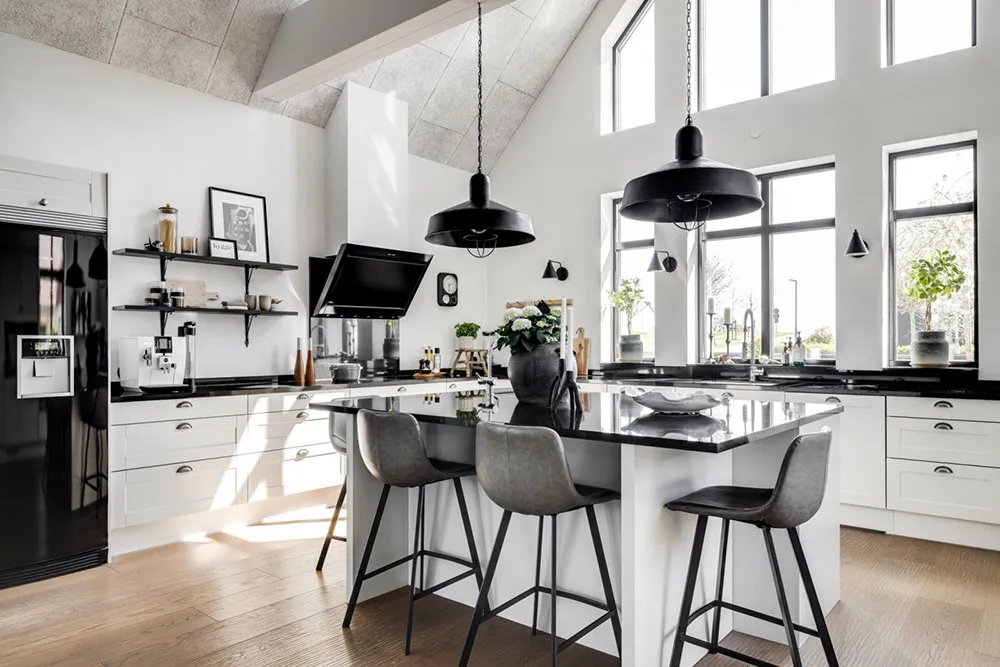 Spacious Interiors of a Modern Swedish Cottage - Gallery image 9