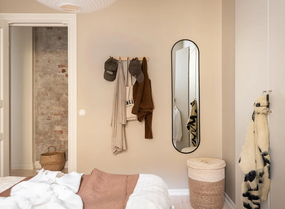 Helle Wohnung mit olivengrünen Wänden in Göteborg (66 qm) - Gallery image 30