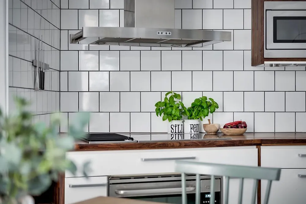 Библиотека, постеры и растения: живой интерьер в Швеции (100 кв. м) - Gallery image 18