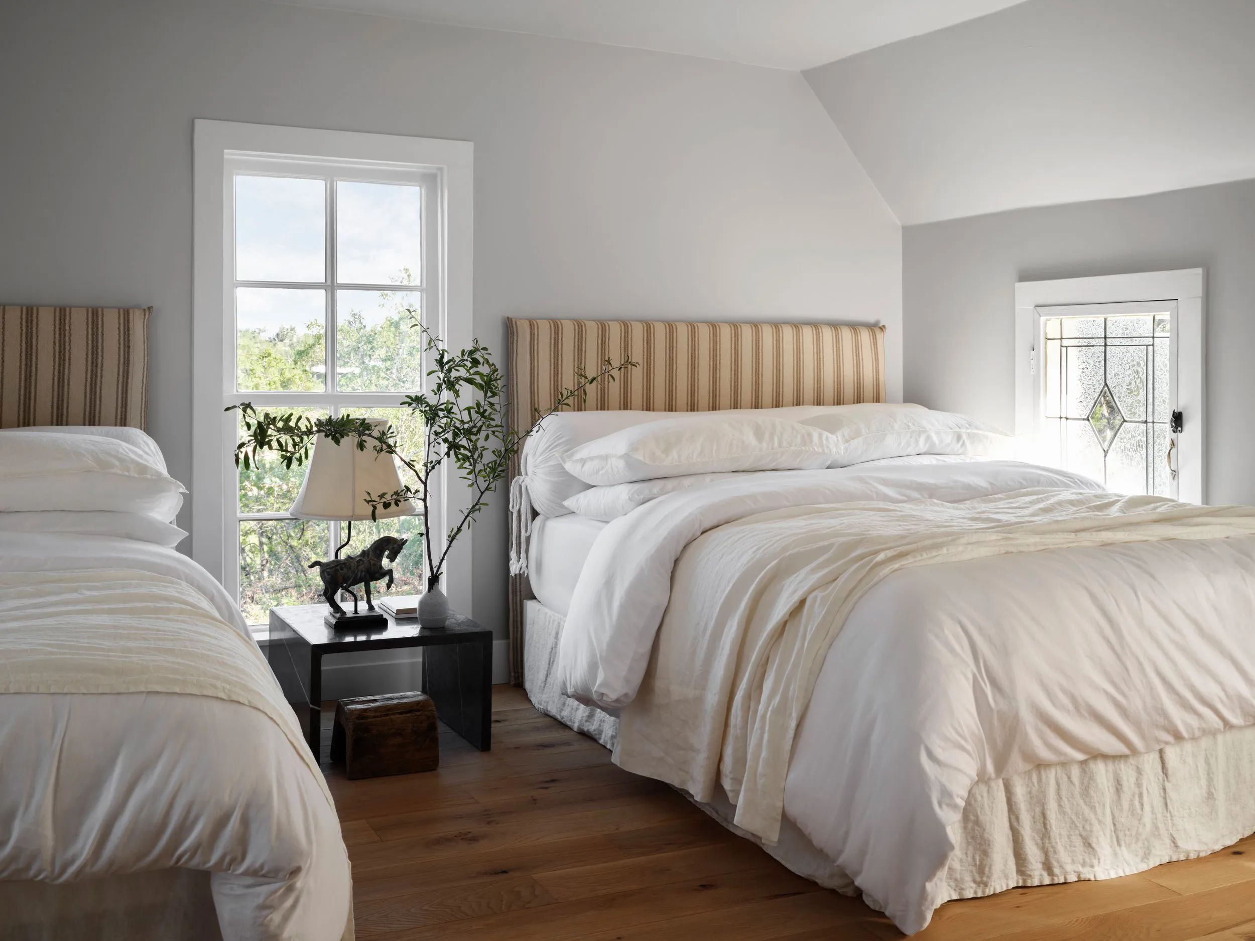 Сісти від усього: оновлення красивого підмісцевого дому, якого немає на картах - Gallery image 15