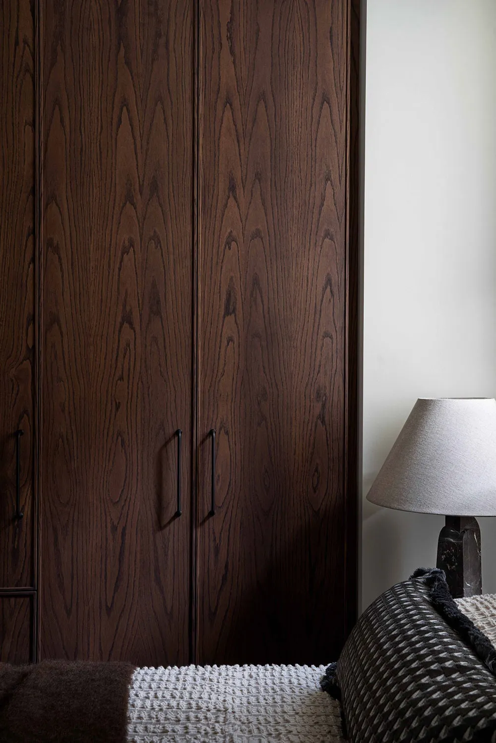 Elegant and Stylish Interior in London - Gallery image 17